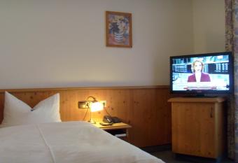 Landhotel & Gaststuben Zum Hasen has Balcony rooms