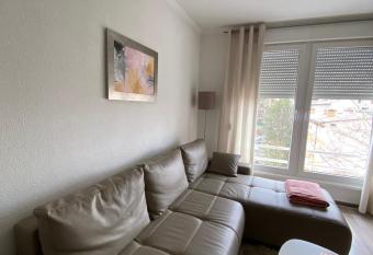 Stan-apartman A&A allows 18 year olds to book a room