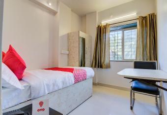OYO 24982 Hotel G Residency allows 18 year olds to book a room
