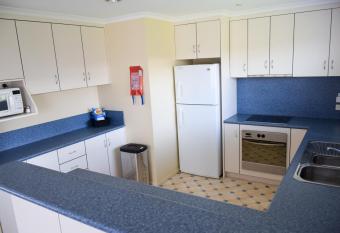 Beachway Motel has Balcony rooms