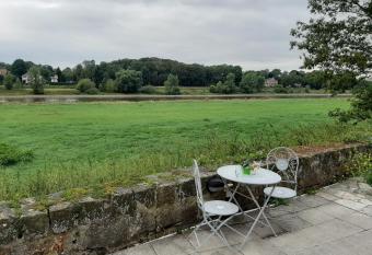 Plantagengut Hosterwitz allows 18 year olds to book a room