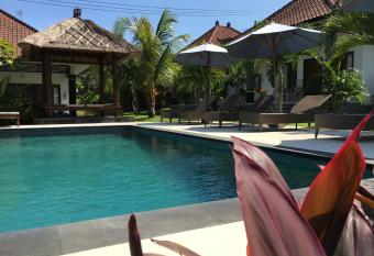 Bingin Family Bungalow has Balcony rooms