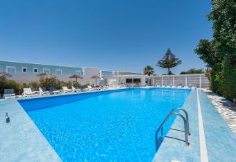 Narges Hotel has Balcony rooms