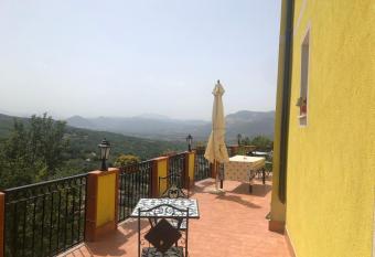 Rosa in Fiore has Balcony rooms