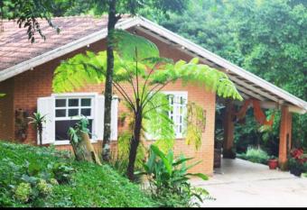 Ch  cara Flor de Iris has Balcony rooms