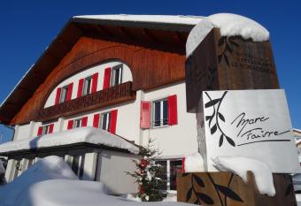 le bon accueil has Balcony rooms