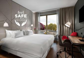 NH Collection Antwerp Centre allows 18 year olds to book a room