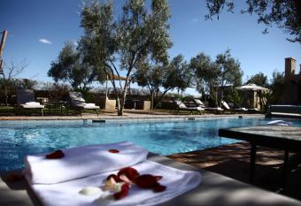 Villa Katia allows 18 year olds to book a room