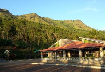Foothills Homestay has Balcony rooms
