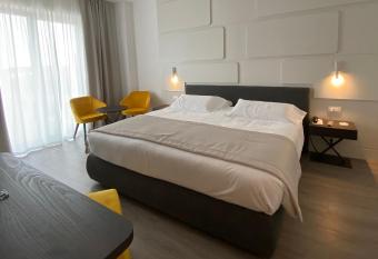 Solho Hotel has Balcony rooms