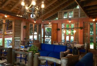 Villa La Loma allows 18 year olds to book a room