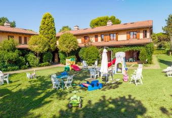 Residence Borgo Stella Marina has Balcony rooms