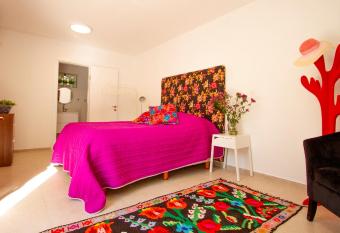 Mi Casa Tu Casa - Dead Sea allows 18 year olds to book a room