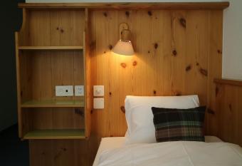 Spenglers Inn has Balcony rooms