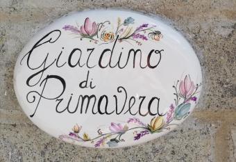 GIARDINO DI PRIMAVERA has Balcony rooms