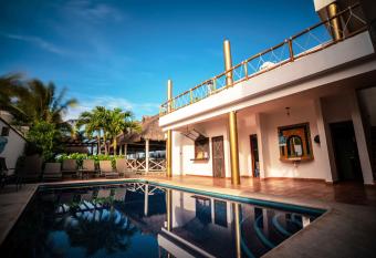 Hotel Boutique Skulls Landing has Balcony rooms