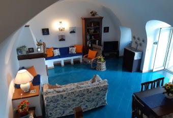 Casa Belvedere has Smoking rooms