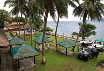 Saltitude Dive & Beach Resort has Balcony rooms