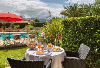 Best Western Le Vauban allows 18 year olds to book a room