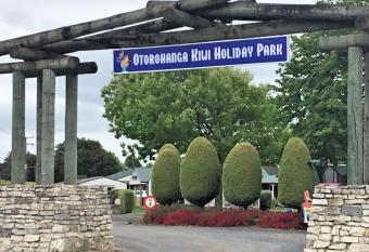 Otorohanga Kiwi Holiday Park allows 18 year olds to book a room