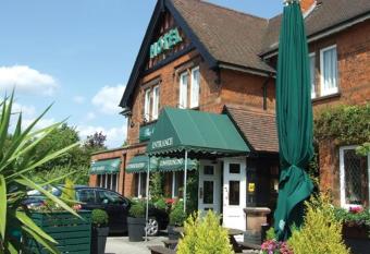 The Carre Arms Hotel & Restaurant allows 18 year olds to book a room