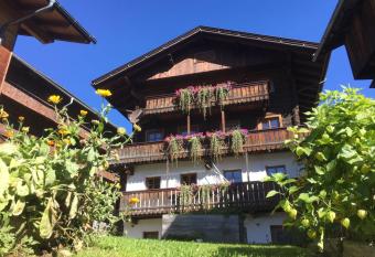 Apartments Annewanter has Balcony rooms