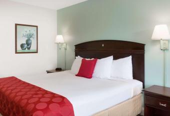 Ramada by Wyndham Pelham has Smoking rooms