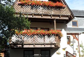 Ferienwohnung Neubert has Balcony rooms