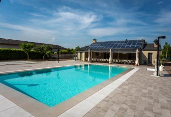 Agriturismo Corte Casello has Balcony rooms