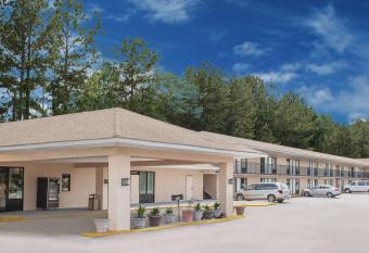 Days Inn by Wyndham Newton allows 18 year olds to book a room