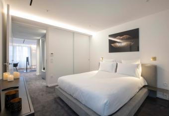 BORD EAU Guest House has Balcony rooms