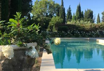 Villa Neville allows 18 year olds to book a room