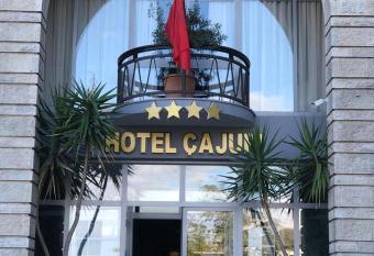 Hotel Cajupi allows 18 year olds to book a room