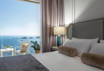 Royal Palm Hotel has Balcony rooms