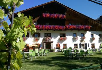 Pension Holzknechthof am See has Balcony rooms