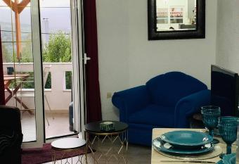 Almira sea view Appartment has Balcony rooms