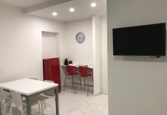 Residenza Savoia has Balcony rooms