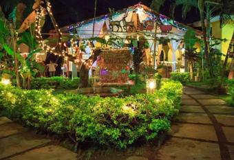 Shivers Oasis Luxury Boutique Resort allows 18 year olds to book a room