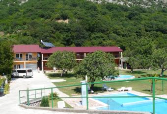 Guest House Jadran Pol has Balcony rooms