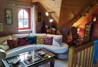 Gite Esprit du Monde has Balcony rooms