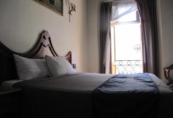 Hotel Frances has rooms with a private hot tub