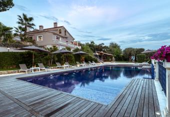 TERRE DE REVE has Balcony rooms