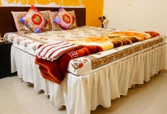 Artistic Homestay has Balcony rooms