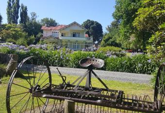 Arles Historical Homestead has Balcony rooms