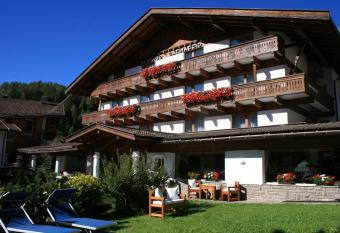 Hotel Catinaccio has Balcony rooms