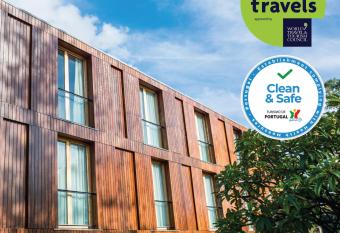 ARTS IN Hotel Conde Carvalhal has Balcony rooms