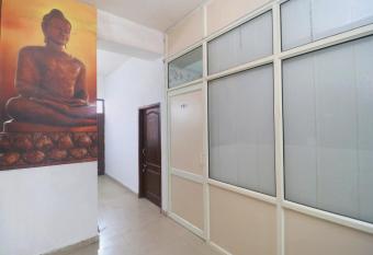 OYO Hotel Aryan Plaza allows 18 year olds to book a room