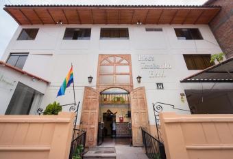 Hotel Inka s Tarabamba allows 18 year olds to book a room
