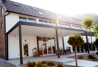 Apartments The Art House allows 18 year olds to book a room