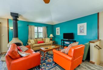 Grayton Beach  has Balcony rooms